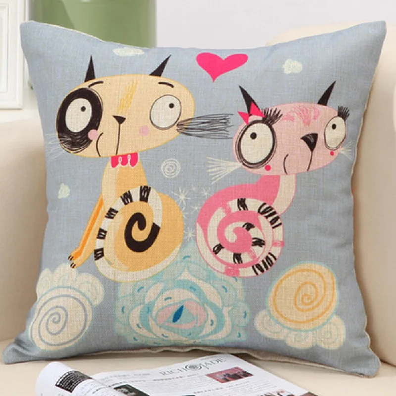 'Cat Lovers Love' 17.5-inch Decorative Nursery Pillow