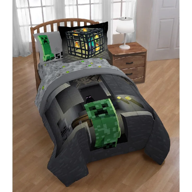 Minecraft Spawn Reversible Comforter