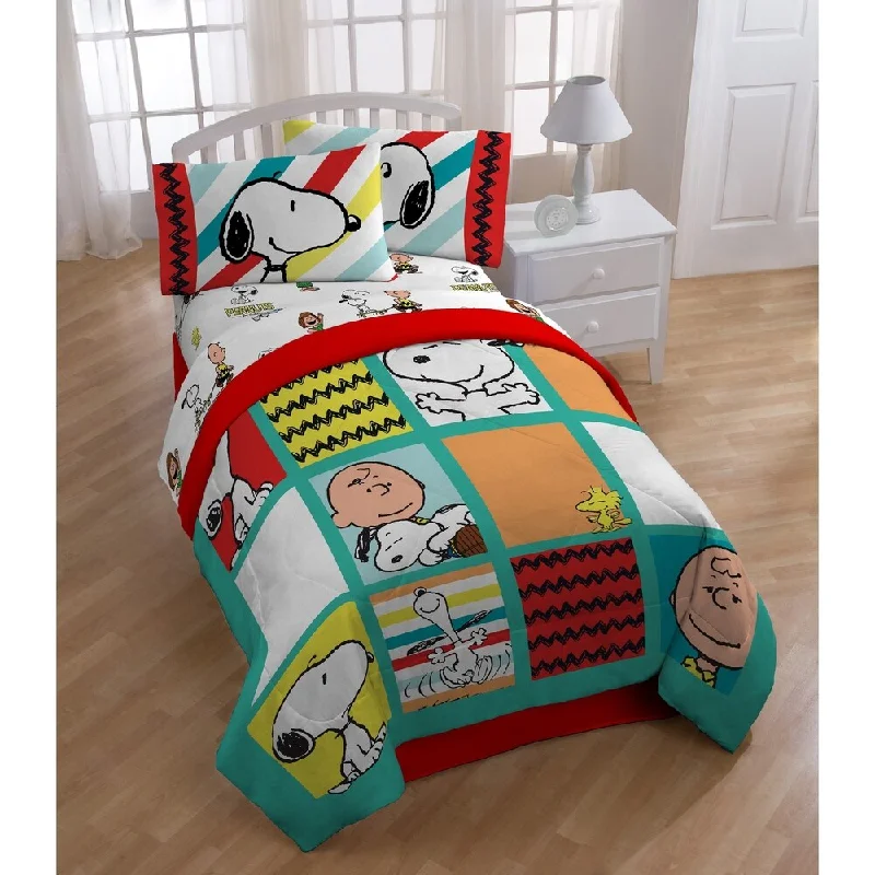 Peanuts Best Friends Reversible Oversized Twin Comforter