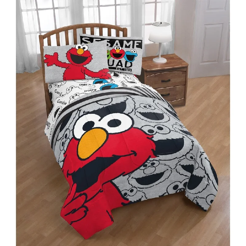 Sesame Street Hip Elmo Twin Comforter